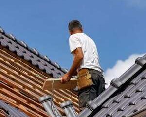 Rekonštrukcia strechy predĺži životnosť vášho domu a výrazne zvýši jeho hodnotu.